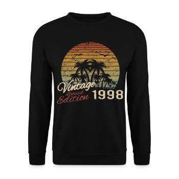 Jahrgang 1998 Geburtstagsgeschenk 1998 Retro 1998 - Unisex Pullover - Schwarz - Vorne - Alina (178cm) & Michal (187cm)
