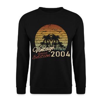 Jahrgang 2004 Geburtstagsgeschenk 2004 Retro 2004 - Unisex Pullover - Schwarz - Vorne - Alina (178cm) & Michal (187cm)