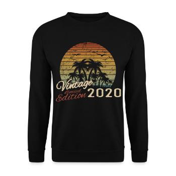 Vintage 2020 Birthday Gift 2020 Retro 2020 - Unisex Sweatshirt - black - Front - Alina (178cm) & Michal (187cm)