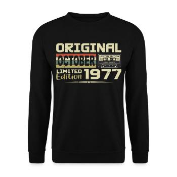 Geburtstag Oktober 1977 Original | Oktober 1977 - Unisex Pullover - Schwarz - Vorne - Alina (178cm) & Michal (187cm)