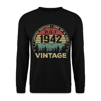 Juli 1942 Geburtstagsgeschenk Jahrgang 1942 - Unisex Pullover - Schwarz - Vorne - Alina (178cm) & Michal (187cm)