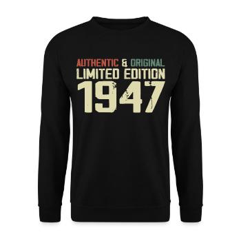 1947 Geburtstagsgeschenk 1947 Jahrgang 1947 Retro - Unisex Pullover - Schwarz - Vorne - Alina (178cm) & Michal (187cm)