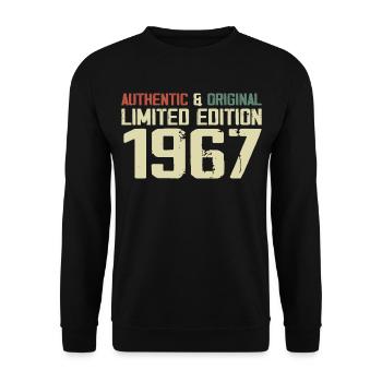 1967 Geburtstagsgeschenk 1967 Jahrgang 1967 Retro - Unisex Pullover - Schwarz - Vorne - Alina (178cm) & Michal (187cm)