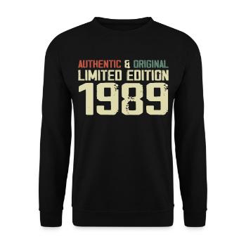 1989 Geburtstagsgeschenk 1989 Jahrgang 1989 Retro - Unisex Pullover - Schwarz - Vorne - Alina (178cm) & Michal (187cm)