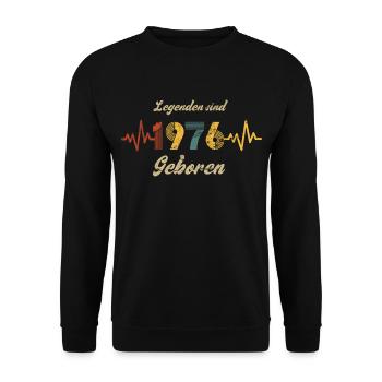 Geburtstag Baujahr 1976 Herzschlag Spruch - Unisex Pullover - Schwarz - Vorne - Alina (178cm) & Michal (187cm)
