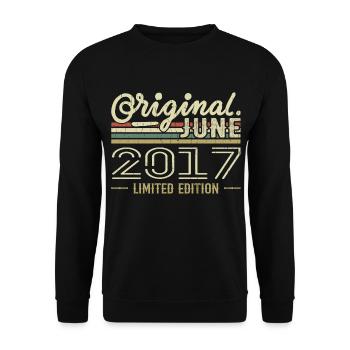 June 2017 Birthday June 2017 - Born in June 2017 - Unisex Sweatshirt - black - Front - Alina (178cm) & Michal (187cm)