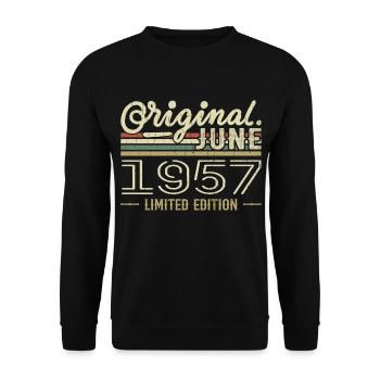 June 1957 Birthday June 1957 - Born in June 1957 - Unisex Sweatshirt - black - Front - Alina (178cm) & Michal (187cm)