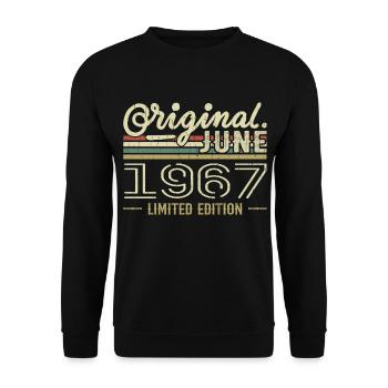 June 1967 Birthday June 1967 - Born in June 1967 - Unisex Sweatshirt - black - Front - Alina (178cm) & Michal (187cm)