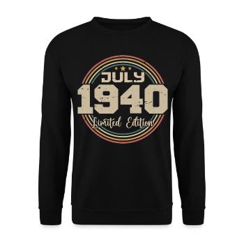 1940 Birthday July 1940 Gift July 1940 - Unisex Sweatshirt - black - Front - Alina (178cm) & Michal (187cm)