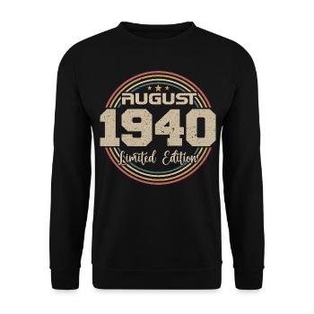 Vintage Born August 1940 Birthday Gift 1940 - Unisex Sweatshirt - black - Front - Alina (178cm) & Michal (187cm)
