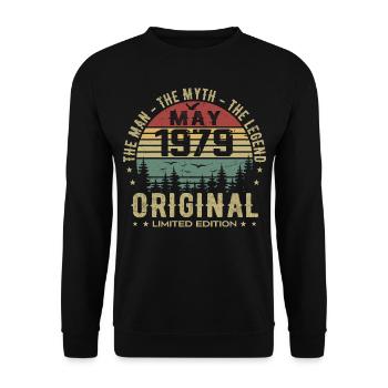 May 1979 46th Anniversary Gift May 1979 May 1979 - Unisex Sweatshirt - black - Front - Alina (178cm) & Michal (187cm)