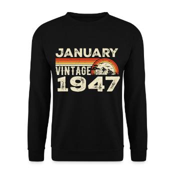 Januar 1947 Jahrgang Geburtstag 1947, geboren 1947 - Unisex Pullover - Schwarz - Vorne - Alina (178cm) & Michal (187cm)
