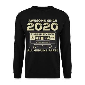 2020 Birthday Born in 2020 Vintage Retro - Unisex Sweatshirt - black - Front - Alina (178cm) & Michal (187cm)