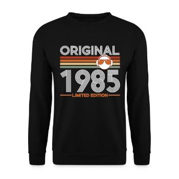 1985 - Unisex Pullover - Schwarz - Vorne - Alina (178cm) & Michal (187cm)