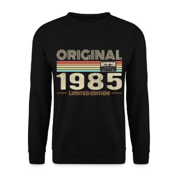 Original 1985 Jahrgang 1985 Retro Jubiläum 1985 - Unisex Pullover - Schwarz - Vorne - Alina (178cm) & Michal (187cm)