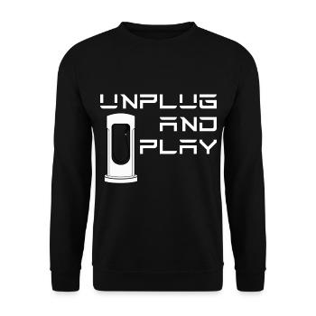 Unplug & Play Elektroauto - Unisex Pullover - Schwarz - Vorne - Alina (178cm) & Michal (187cm)