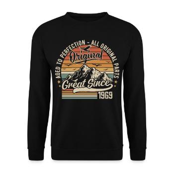 Vintage Born in 1969 | 56th Anniversary Gift 1969 - Unisex Sweatshirt - black - Front - Alina (178cm) & Michal (187cm)