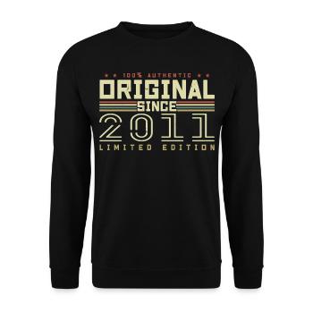 Original 2011 Retro 2011 Birthday Gift 2011 - Unisex Sweatshirt - black - Front - Alina (178cm) & Michal (187cm)