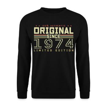 Original 1974 Retro 1974 Geburtstagsgeschenk 1974 - Unisex Pullover - Schwarz - Vorne - Alina (178cm) & Michal (187cm)
