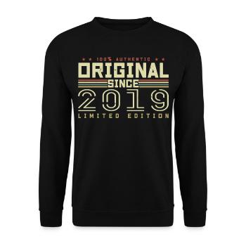 Original 2019 Retro 2019 Anniversary Gift 2019 - Unisex Sweatshirt - black - Front - Alina (178cm) & Michal (187cm)
