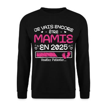 Ich werde auch 2025 noch eine Oma sein - Unisex Pullover - Schwarz - Vorne - Alina (178cm) & Michal (187cm)