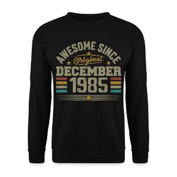 December 1985 - December 1985 Birthday Gift - Unisex Sweatshirt - black - Front - Alina (178cm) & Michal (187cm)
