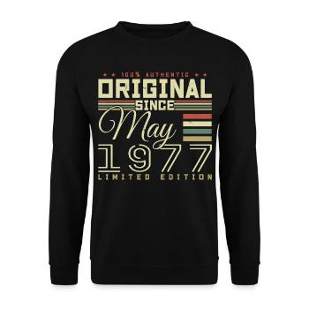 Gift Anniversaire Mai 1977, Gift May 1977 - Unisex Pullover - Schwarz - Vorne - Alina (178cm) & Michal (187cm)
