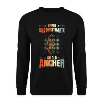 Unterschätze nie alte Bogenschützen - Unisex Pullover - Schwarz - Vorne - Alina (178cm) & Michal (187cm)