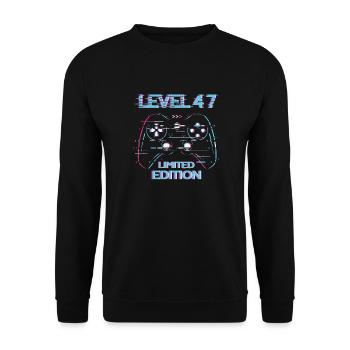 Birthday Level 47 Gaming Limited Edition Gamer - Unisex Sweatshirt - black - Front - Alina (178cm) & Michal (187cm)