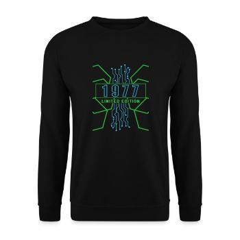 Geburtstag 1977 Gaming Limited Edition Gamer - Unisex Pullover - Schwarz - Vorne - Alina (178cm) & Michal (187cm)