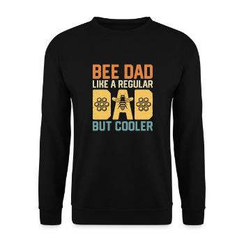 Bee Dad Like A Regular Dad But Cooler Beekeeper - Unisex Pullover - Schwarz - Vorne - Alina (178cm) & Michal (187cm)