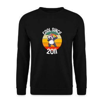 Cool depuis 2011 Retro Dabbing Panda 11ème anniversaire - Sweat-shirt Unisexe - noir - Devant - Alina (178cm) & Michal (187cm)