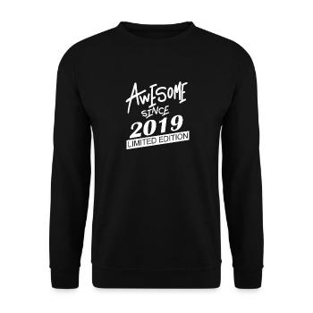 2019 - Millésime 2019 - Fantastique depuis 2019 - Sweat-shirt Unisexe - noir - Devant - Alina (178cm) & Michal (187cm)