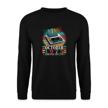 1975 Oktober Vintage - Oktober 1975 - Unisex Pullover - Schwarz - Vorne - Alina (178cm) & Michal (187cm)