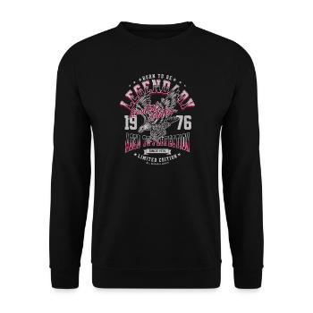 Legendary Since 1976 Vintage Birthday Gift - Unisex Sweatshirt - black - Front - Alina (178cm) & Michal (187cm)