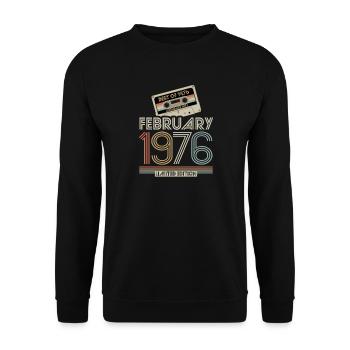 Best of February 1976 Kassette | Limited Edition - Unisex Pullover - Schwarz - Vorne - Alina (178cm) & Michal (187cm)