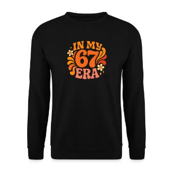 In My 67 Era Italian Brainrot Humor Geburtstag - Unisex Pullover - Schwarz - Vorne - Alina (178cm) & Michal (187cm)