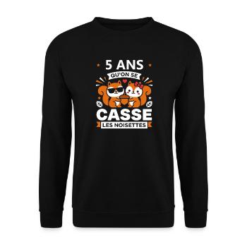 5 Ans Casse Noisettes - Sweat-shirt Unisexe - noir - Devant - Alina (178cm) & Michal (187cm)