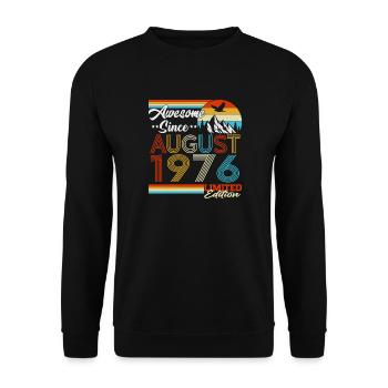 August 1976 Vintage Retro Birthday Gift - Unisex Sweatshirt - black - Front - Alina (178cm) & Michal (187cm)