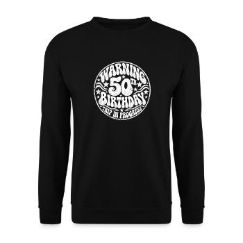 Warnung 50er Geburtstag - Unisex Pullover - Schwarz - Vorne - Alina (178cm) & Michal (187cm)