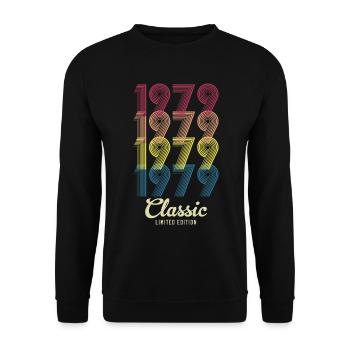 1979 Birthday born in 1979 Retro Vintage - Unisex Sweatshirt - black - Front - Alina (178cm) & Michal (187cm)