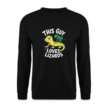This Guy Loves Lizards - Unisex Pullover - Schwarz - Vorne - Alina (178cm) & Michal (187cm)