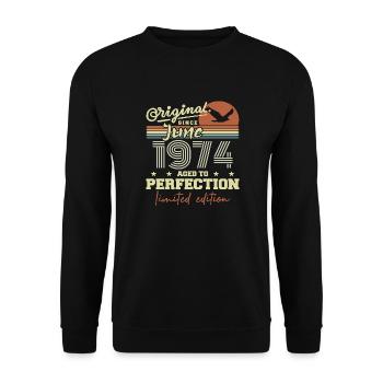 Born in June 1974, June 1974, Born June 1974 June 1974 - Unisex Sweatshirt - black - Front - Alina (178cm) & Michal (187cm)