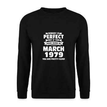 44th birthday March Born in 1979 Gift idea - Unisex Sweatshirt - black - Front - Alina (178cm) & Michal (187cm)