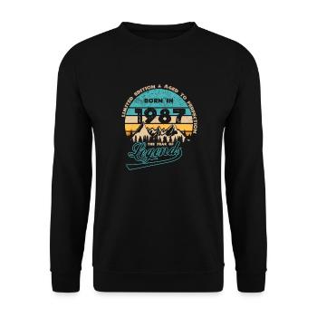 Legends 1987 - Unisex Sweatshirt - black - Front - Alina (178cm) & Michal (187cm)