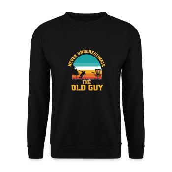 Never underestimate the old man at disc golf - Unisex Sweatshirt - black - Front - Alina (178cm) & Michal (187cm)