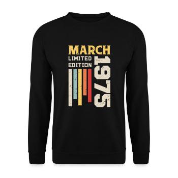 März 1975 - Geburtstagsgeschenk März 1975 Jubiläum - Unisex Pullover - Schwarz - Vorne - Alina (178cm) & Michal (187cm)