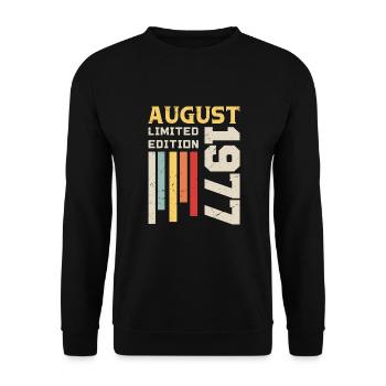 August 1977 - Birthday Gift August 1977 August - Unisex Sweatshirt - black - Front - Alina (178cm) & Michal (187cm)