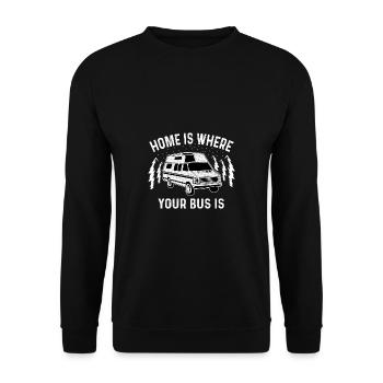 Wo dein Bus Wohnmobil Geschenk - Unisex Pullover - Schwarz - Vorne - Alina (178cm) & Michal (187cm)