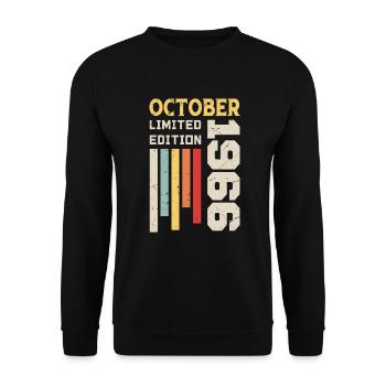 October 1966 - October 1966 Birthday Gift - Unisex Sweatshirt - black - Front - Alina (178cm) & Michal (187cm)